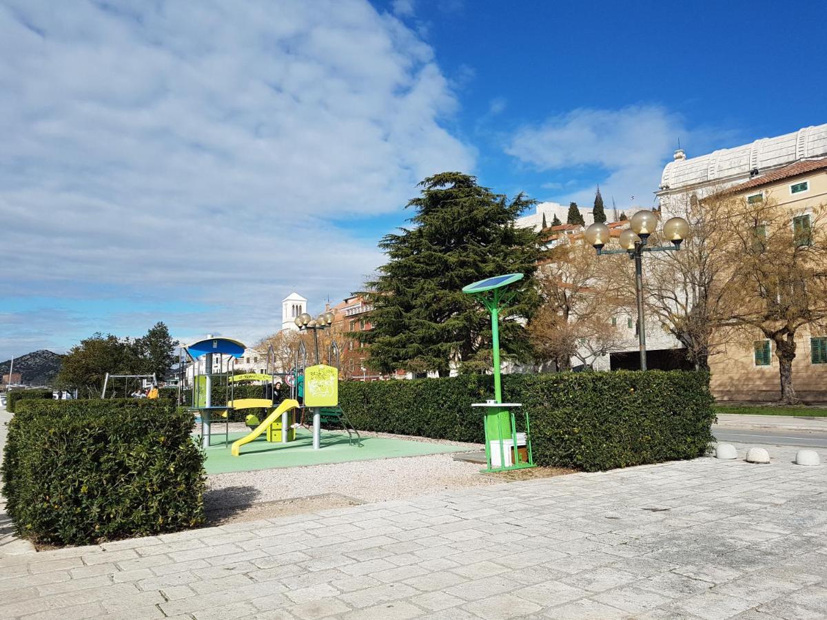 Apartment Obala Σίμπενικ Εξωτερικό φωτογραφία